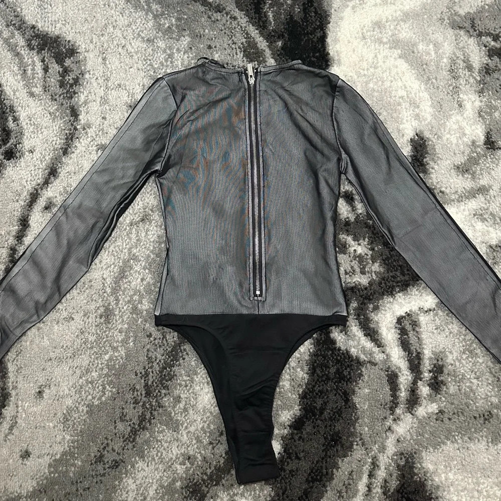 Toggle bodysuit - Picture 3 of 3